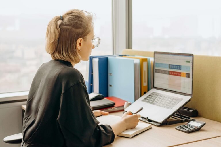 Excel Expert using Excel automation tools including macros, pivot tables, and conditional formatting